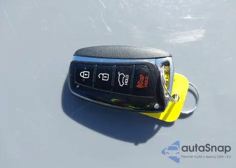 2017 Hyundai Santa Fe Sport 2.0T Ultimate z USA, uszkodzony, nr VIN 5XYZW4LA3HG484642